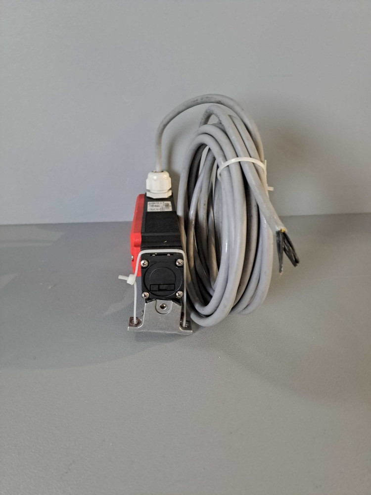 EUCHNER TP4-2131A024M