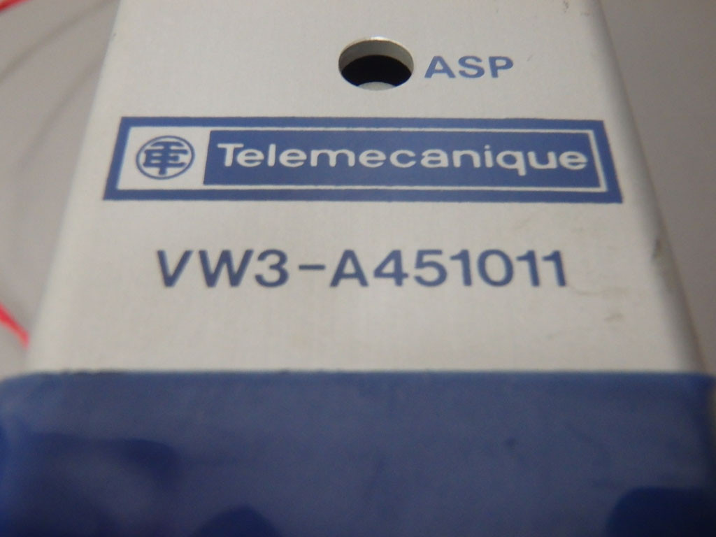 TÉLÉMÉCANIQUE  VW3-A451011