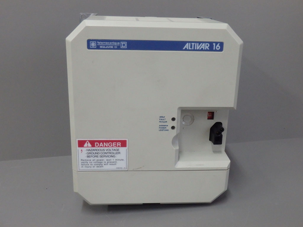 TÉLÉMÉCANIQUE  ATV16U41M2