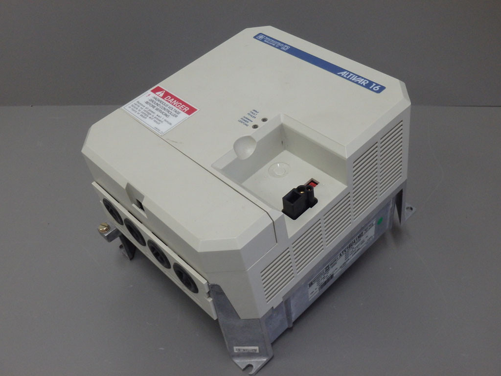 TÉLÉMÉCANIQUE  ATV16U41M2