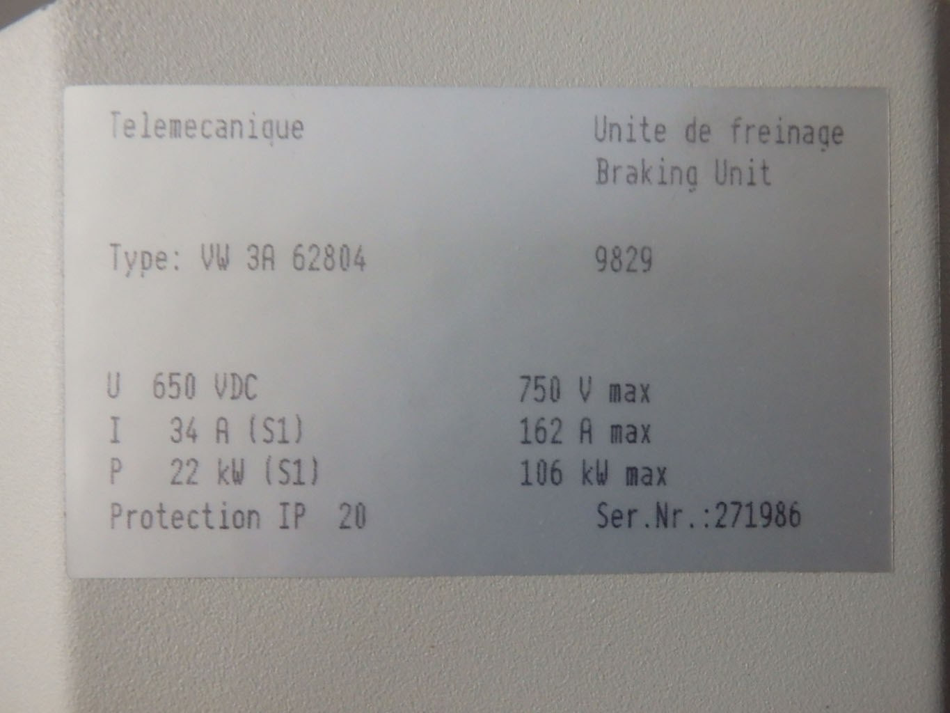 TÉLÉMÉCANIQUE  VW3A62804