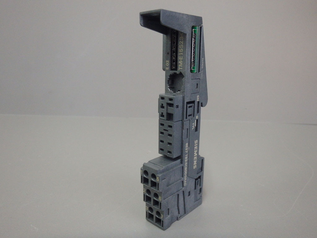 SIEMENS 6ES7193-4CB00-0AA0