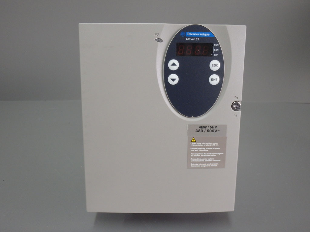 TÉLÉMÉCANIQUE  ATV31HU40N4