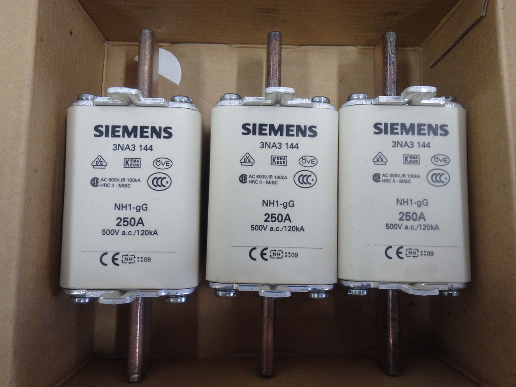 SIEMENS 3NA3144