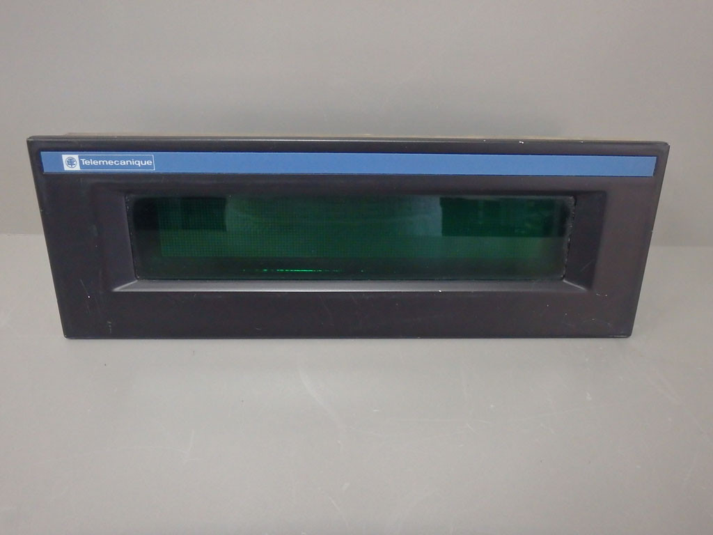 TÉLÉMÉCANIQUE  XBT-M804110