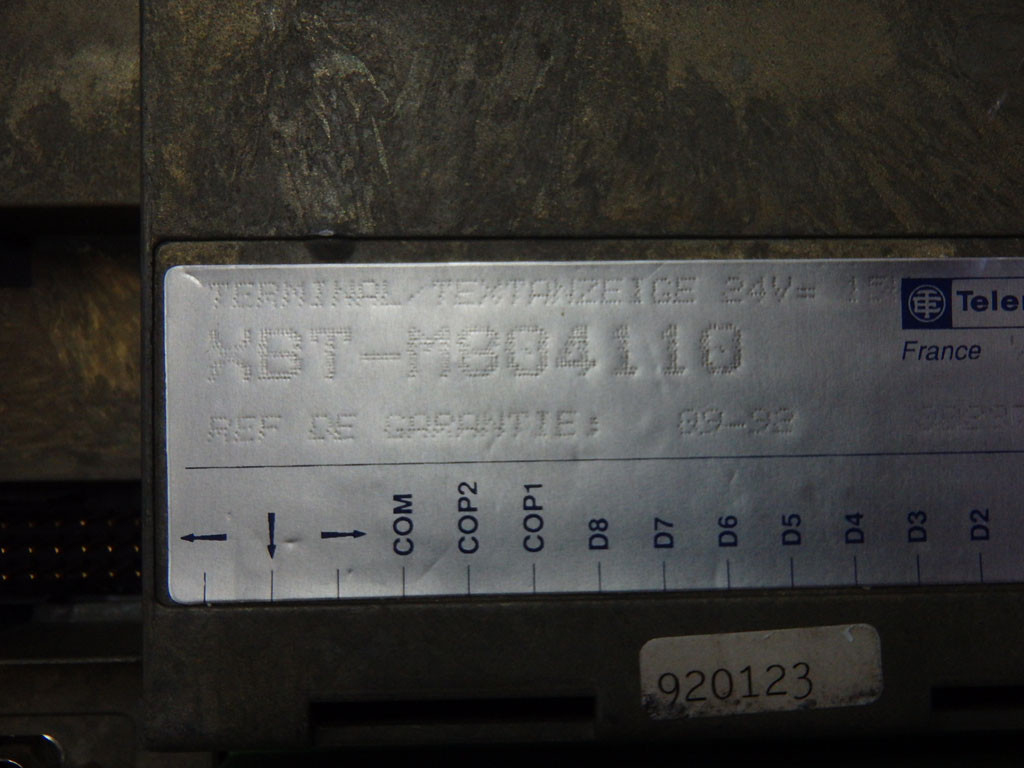 TÉLÉMÉCANIQUE  XBT-M804110