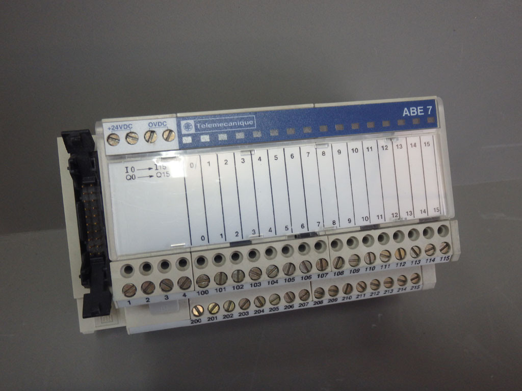 TÉLÉMÉCANIQUE  ABE7-H16R21