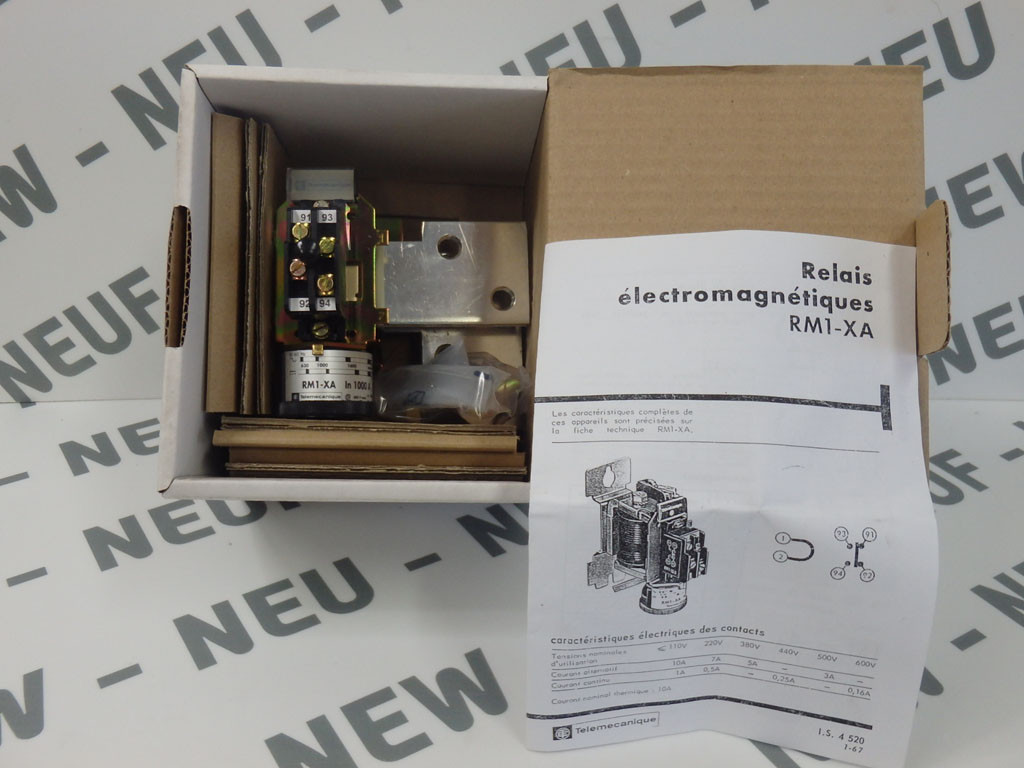 TÉLÉMÉCANIQUE  RM1XA1011