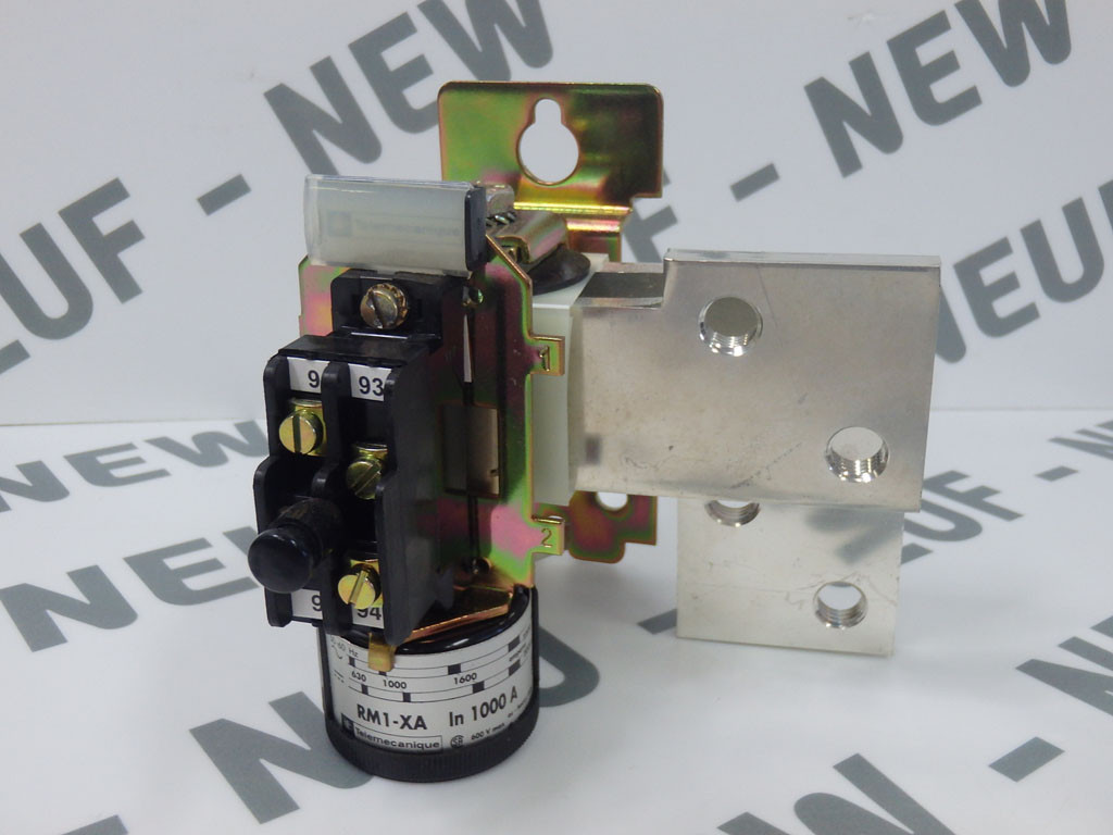 TÉLÉMÉCANIQUE  RM1XA1011