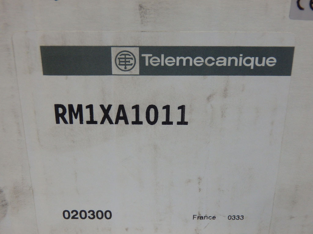TÉLÉMÉCANIQUE  RM1XA1011