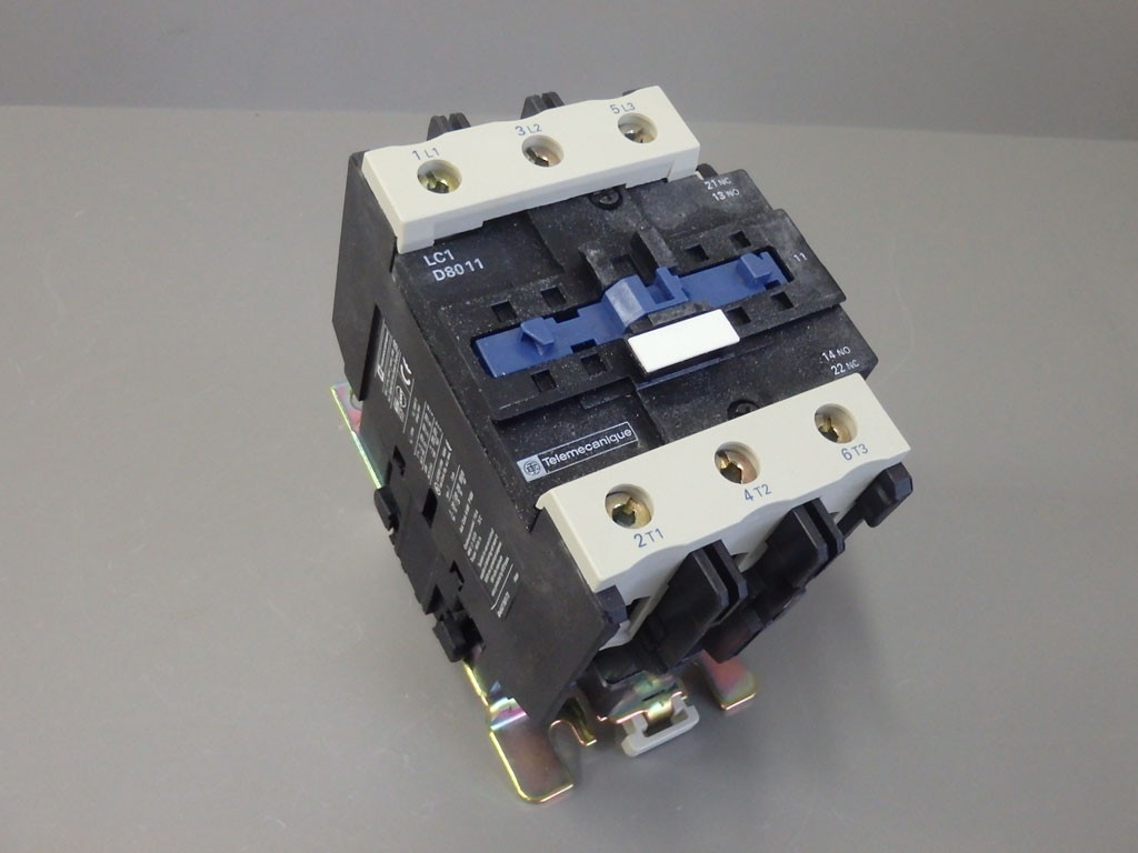 TÉLÉMÉCANIQUE  LC1D8011M7