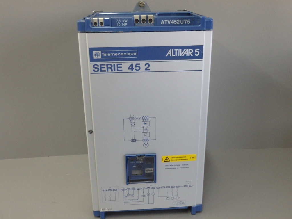 TÉLÉMÉCANIQUE  ATV452U75