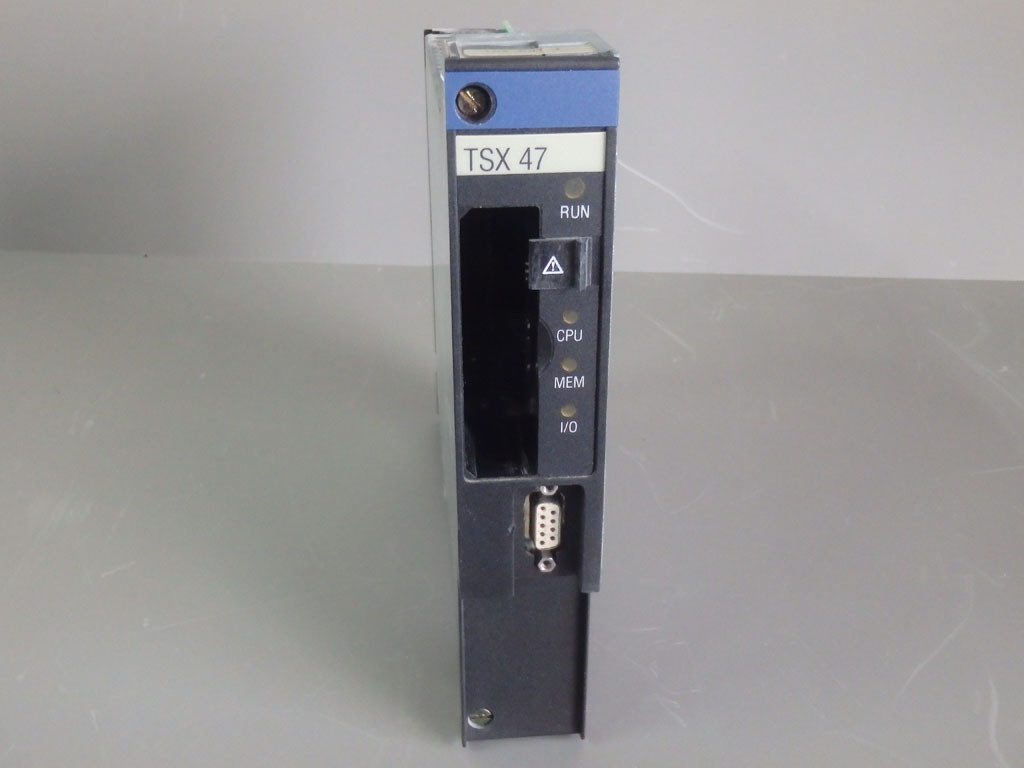 TÉLÉMÉCANIQUE  TSXP471