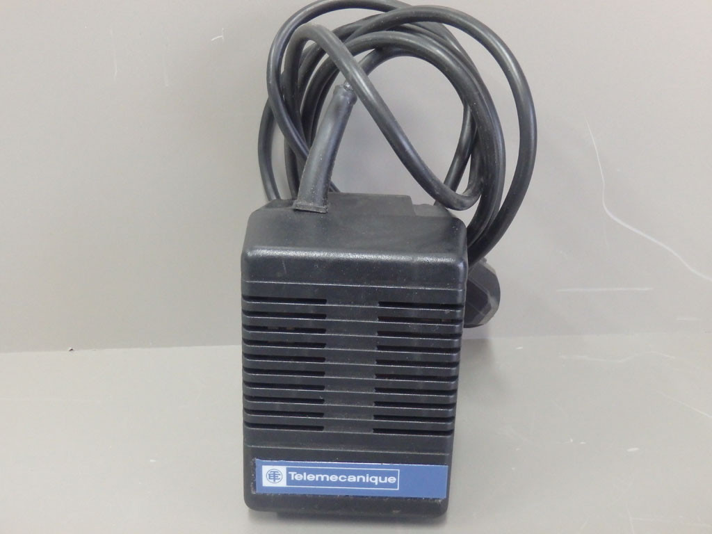 TÉLÉMÉCANIQUE  TSXTA42