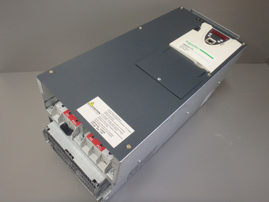 SCHNEIDER  ATV71HD37N4