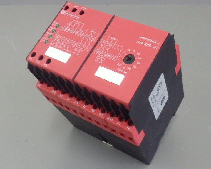 TÉLÉMÉCANIQUE  XPSAT3410