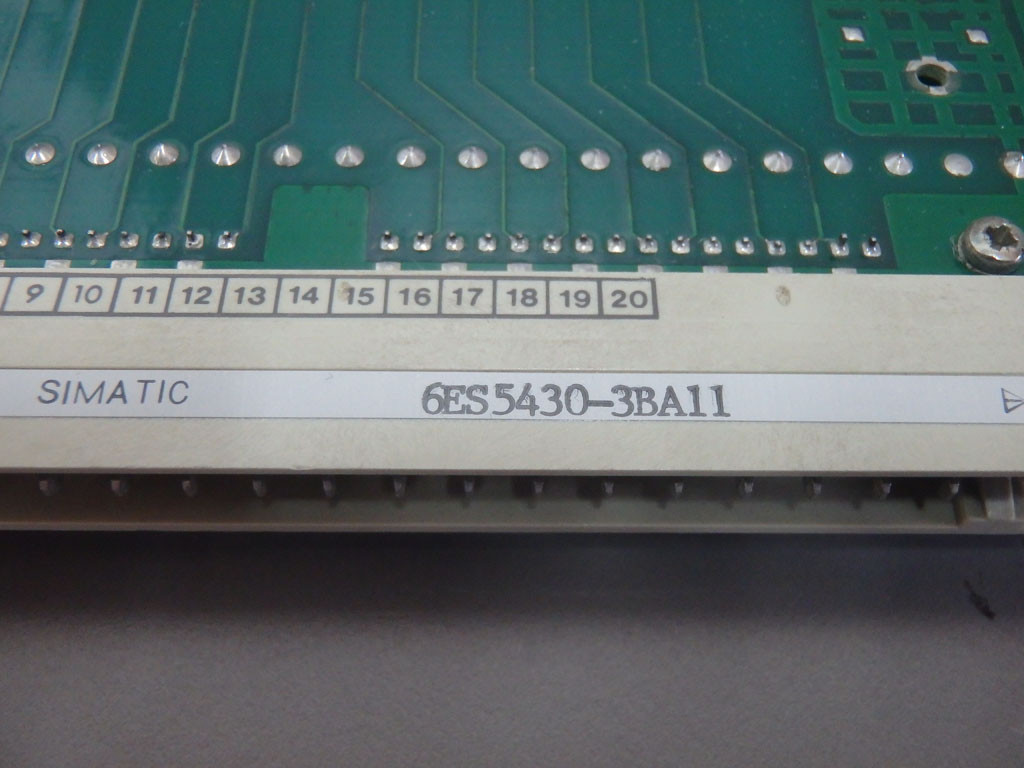 SIEMENS 6ES5430-3BA11