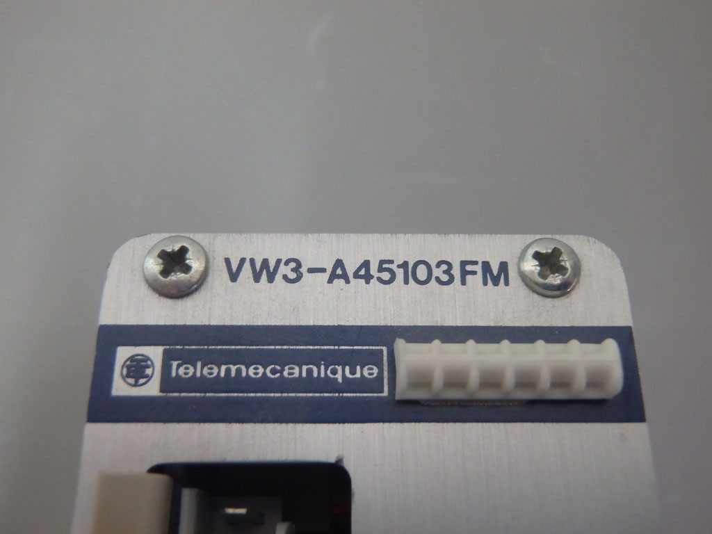 TÉLÉMÉCANIQUE  VW3-A45103FM