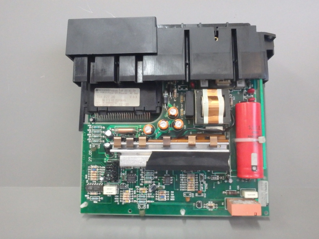 TÉLÉMÉCANIQUE  TSXP2720