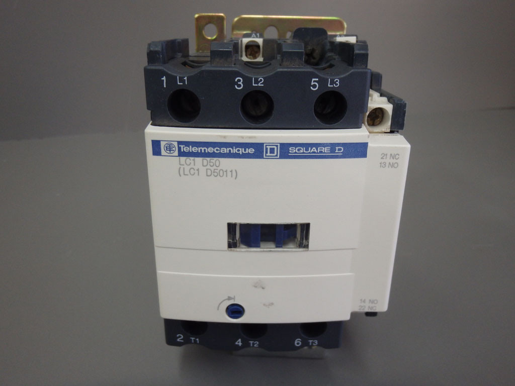 TÉLÉMÉCANIQUE  LC1D50P7