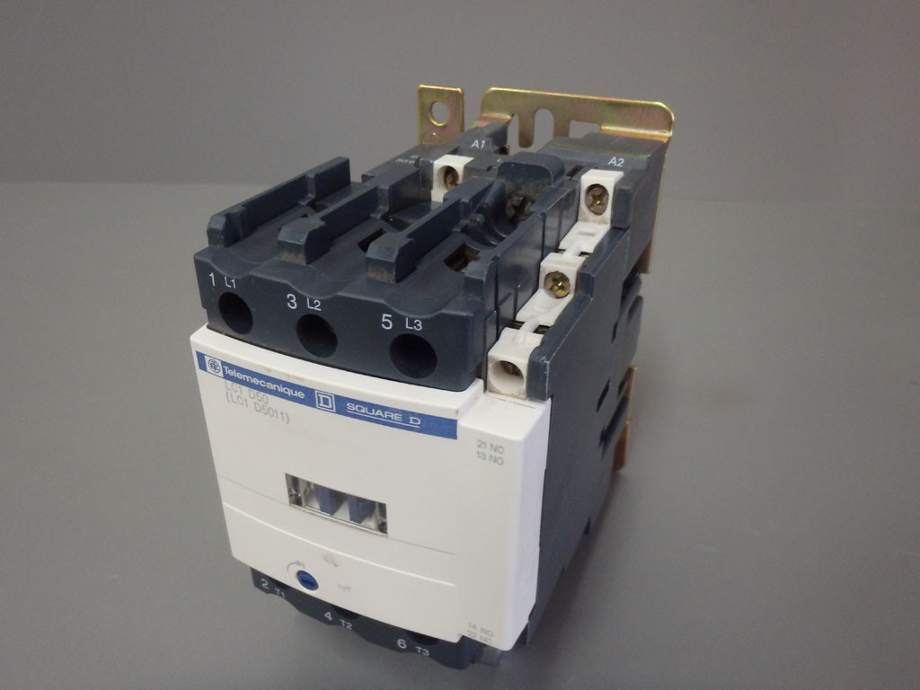 TÉLÉMÉCANIQUE  LC1D50P7