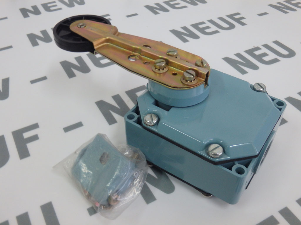 TÉLÉMÉCANIQUE  XCR-A15