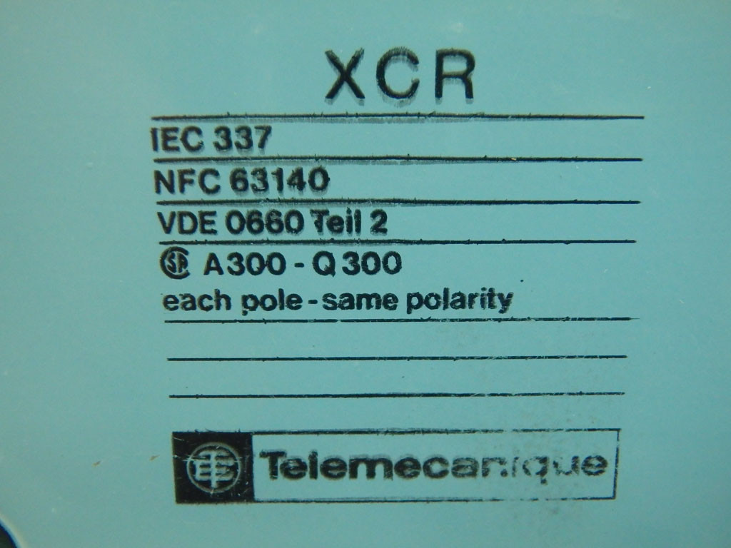TÉLÉMÉCANIQUE  XCR-A15
