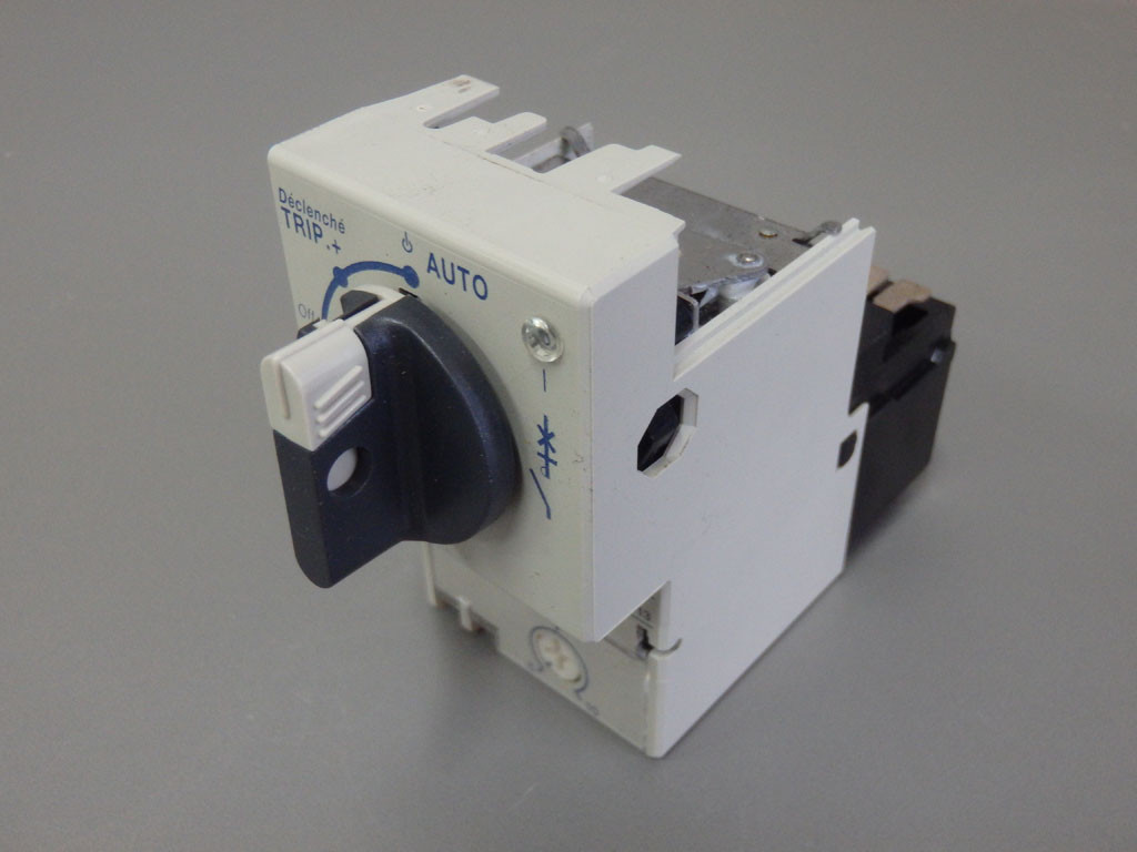 TÉLÉMÉCANIQUE  LB1LB03P13