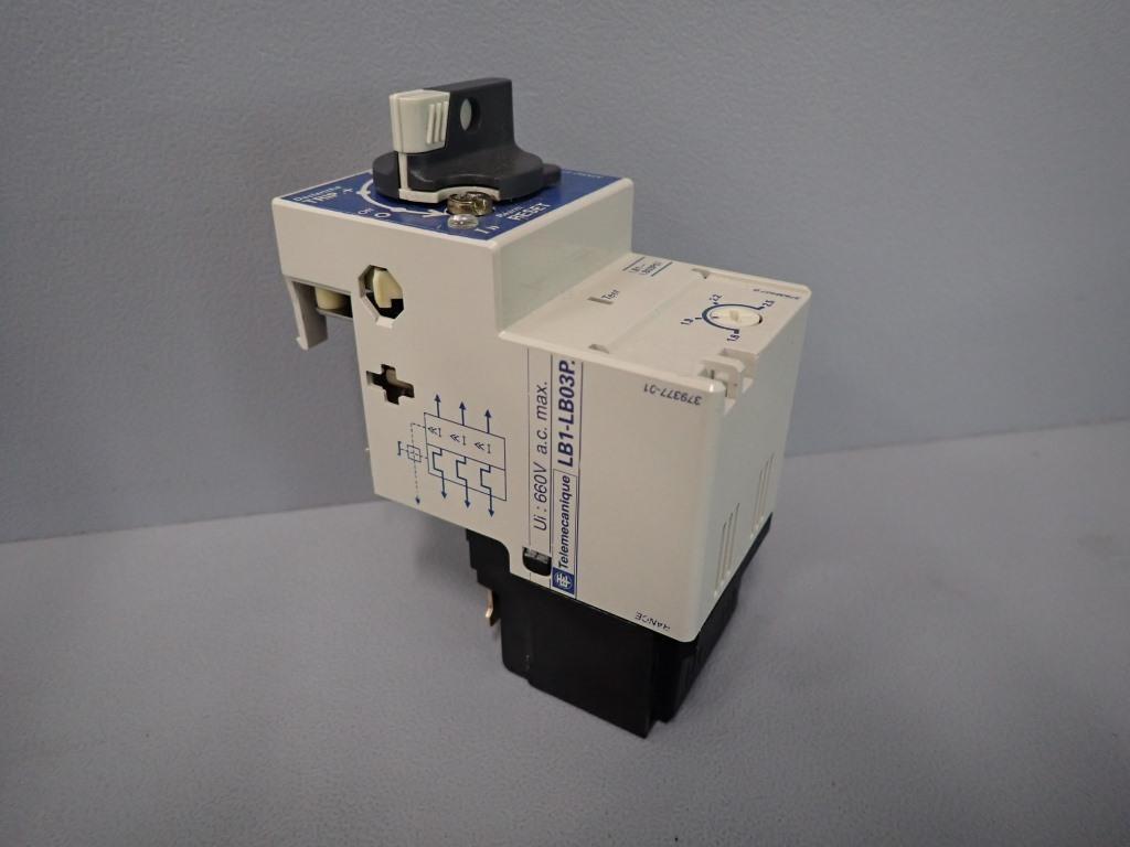 TÉLÉMÉCANIQUE  LB1LB03P07