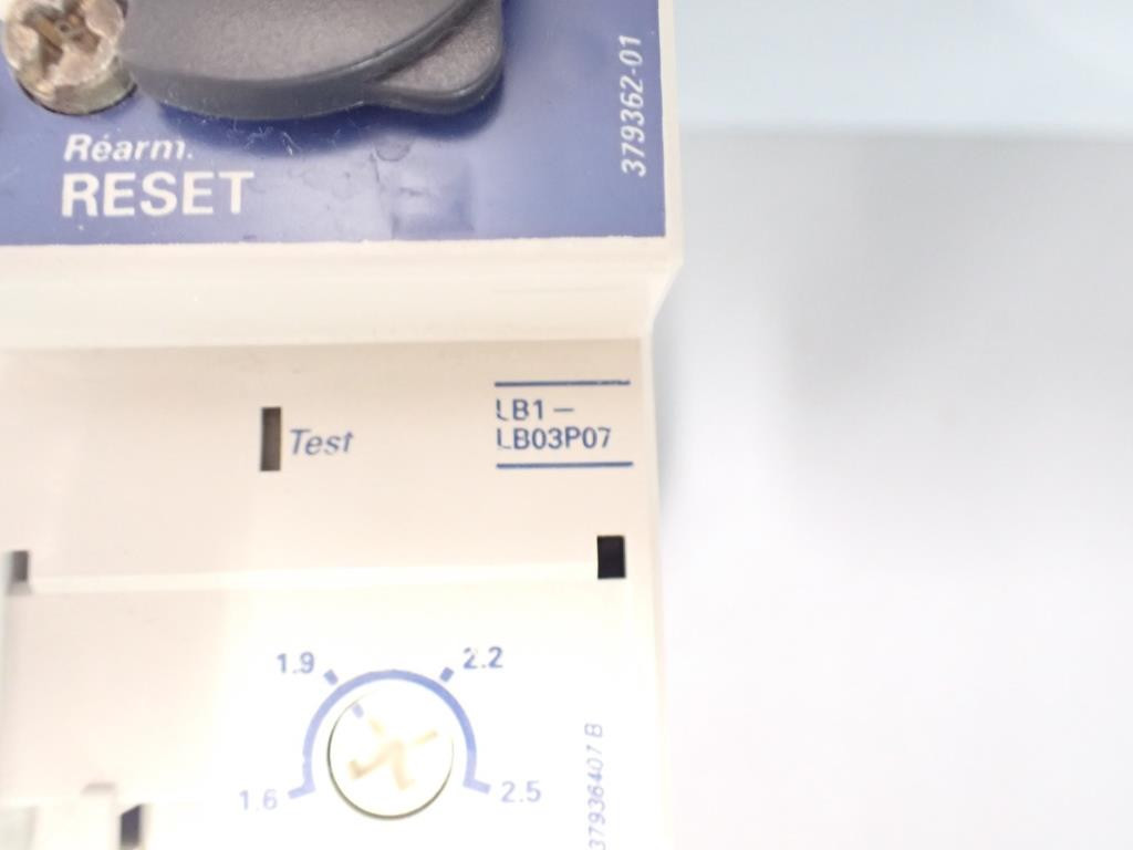 TÉLÉMÉCANIQUE  LB1LB03P07