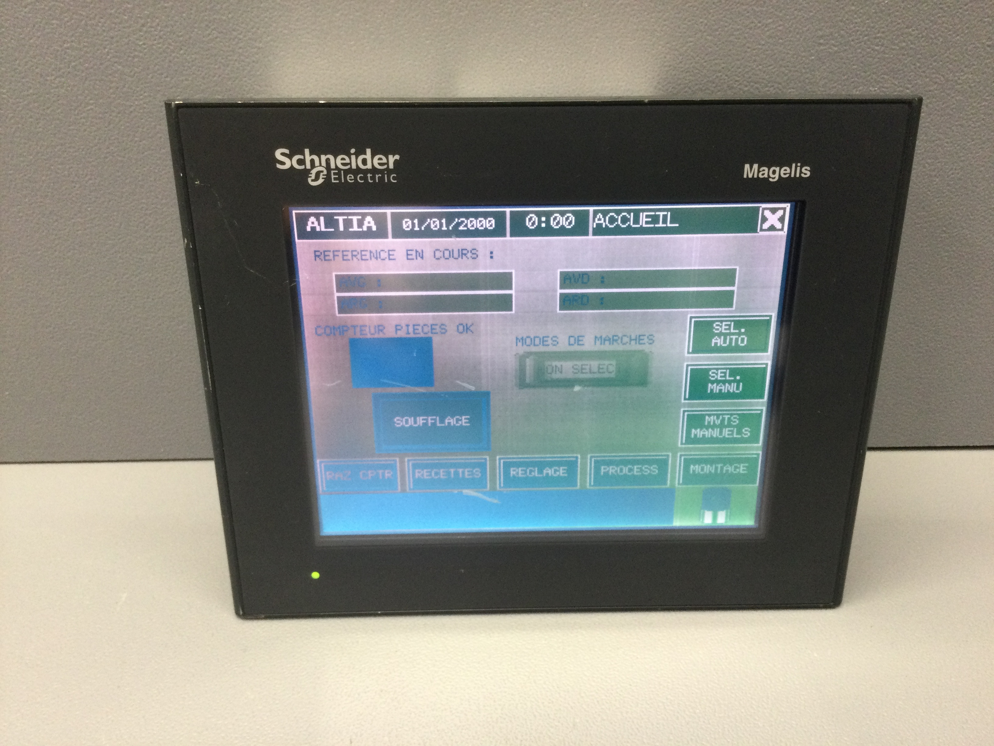 TÉLÉMÉCANIQUE  XBT-GT2130