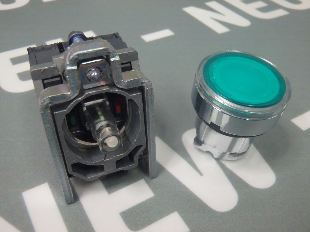 TÉLÉMÉCANIQUE  XB4BW33B5