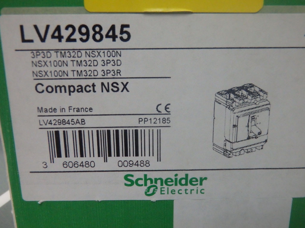 SCHNEIDER  LV429845