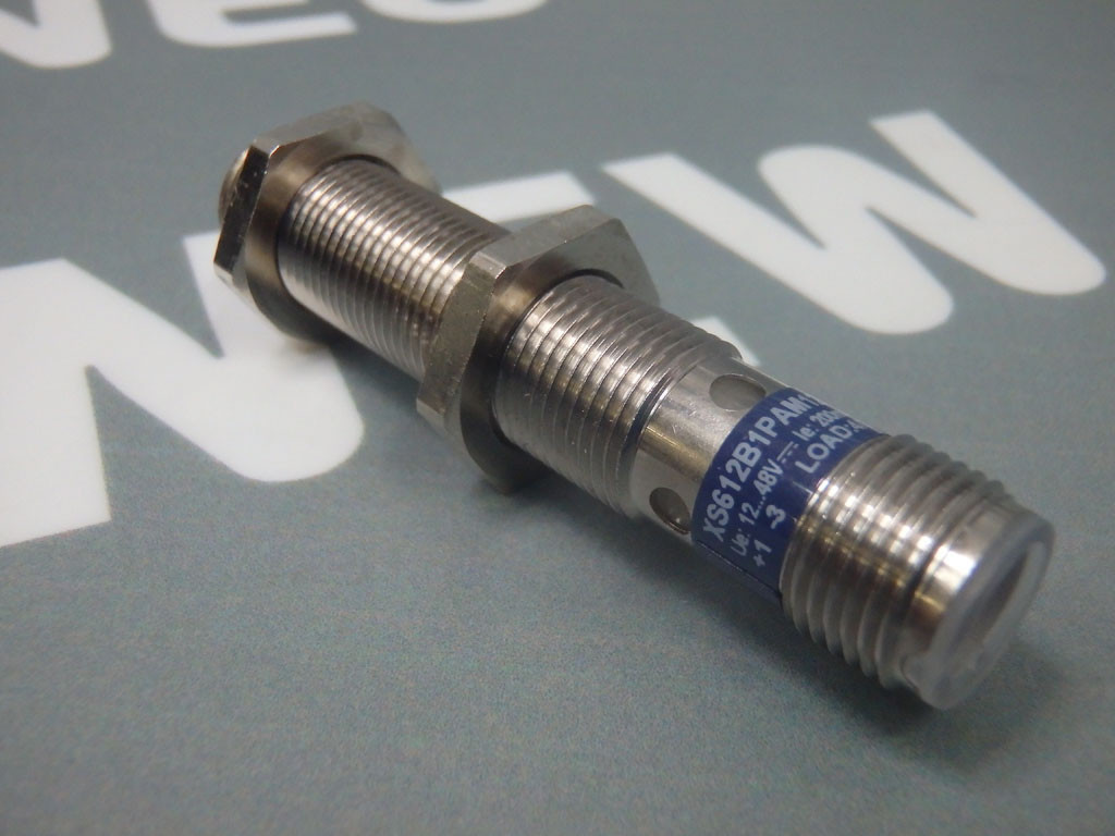 TÉLÉMÉCANIQUE  XS612B1PAM12