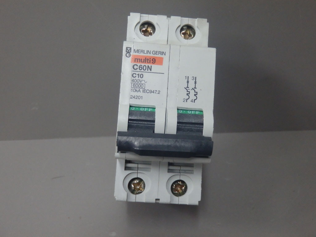 MERLIN GERIN C60N
