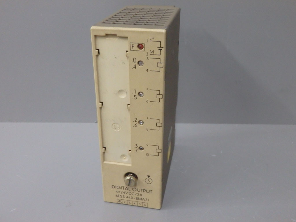 SIEMENS 6ES5440-8MA21