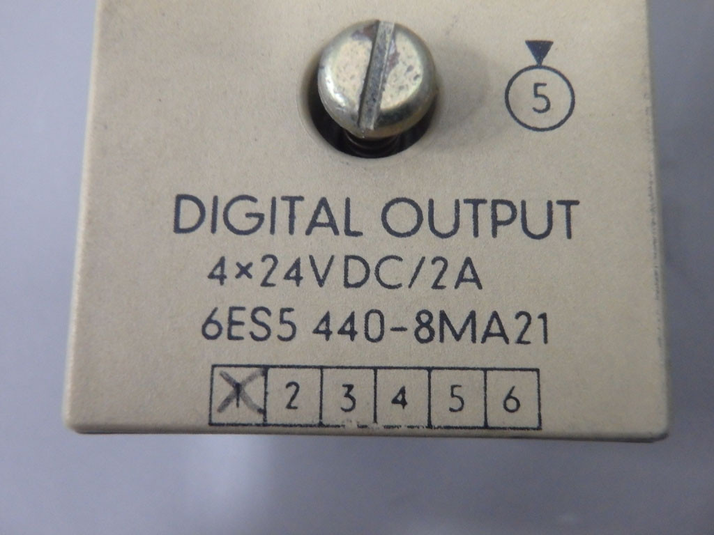 SIEMENS 6ES5440-8MA21