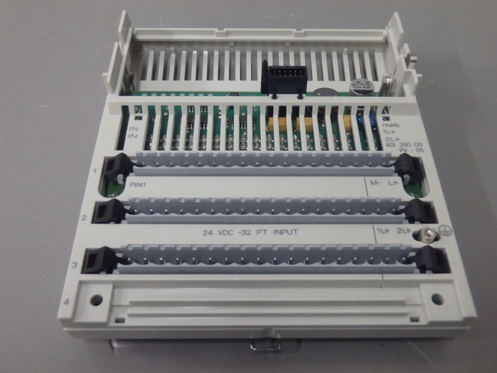 TÉLÉMÉCANIQUE  170ADI35000