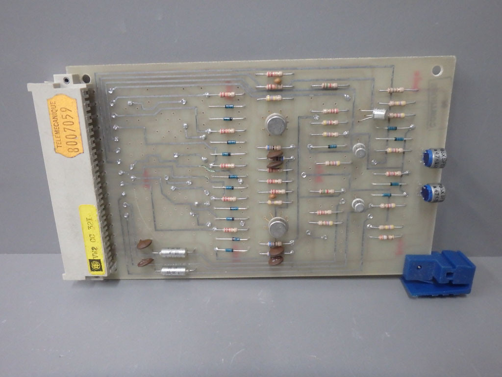 TÉLÉMÉCANIQUE  VW2CC32I