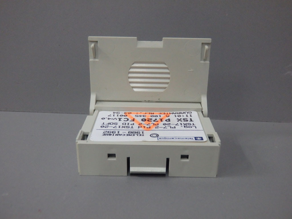 TÉLÉMÉCANIQUE  TSXP1720FC1