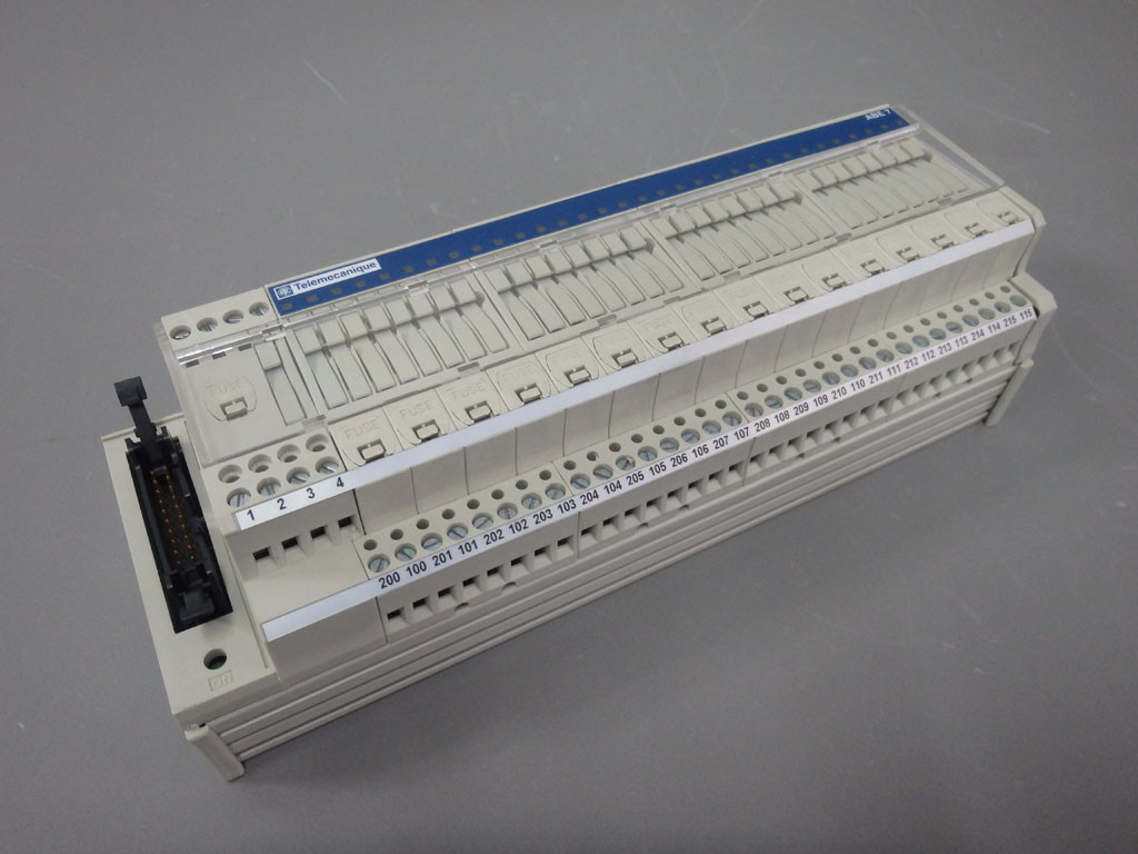 TÉLÉMÉCANIQUE  ABE7-H16S43