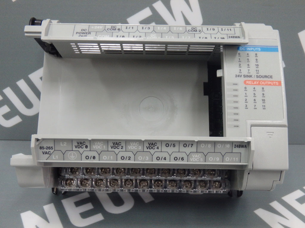 ALLEN-BRADLEY 1764-24BWA