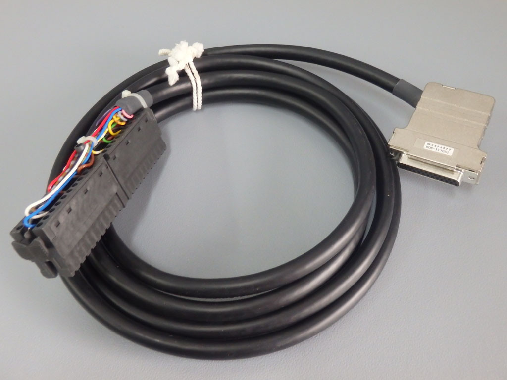 SIEMENS 6ES7922-3BD00-0AN0