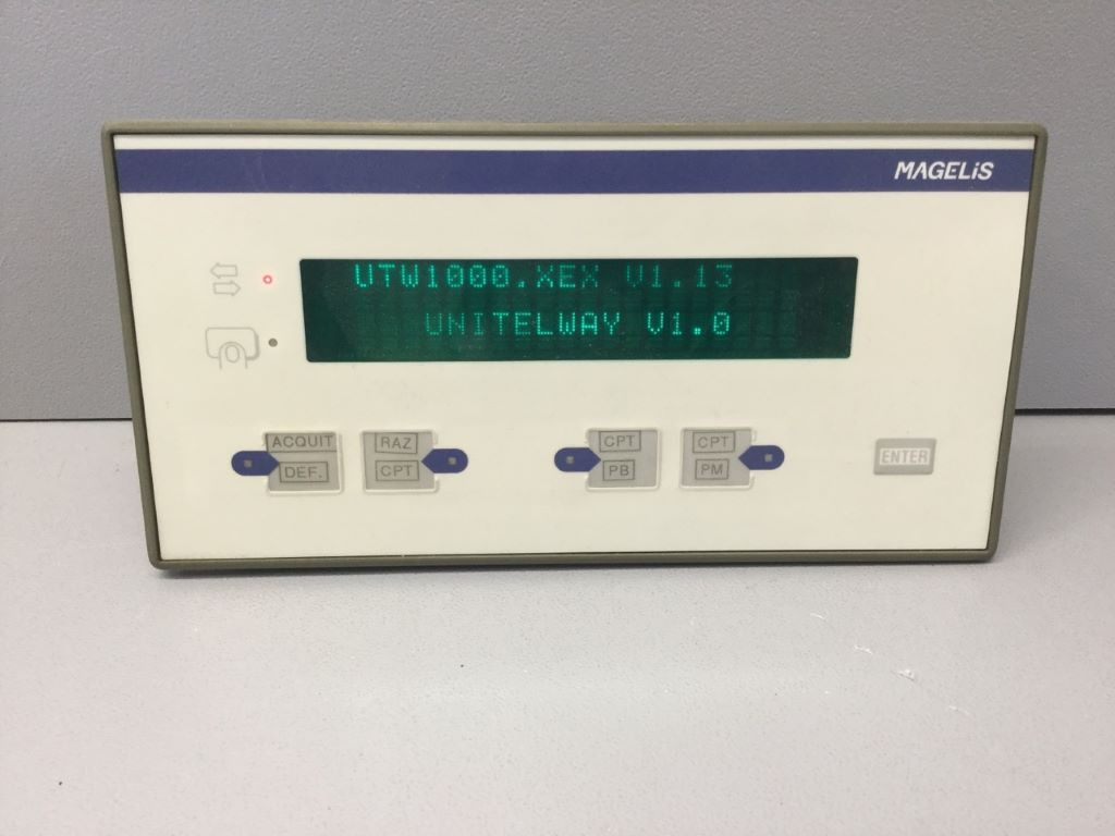 TÉLÉMÉCANIQUE  XBT-H022010