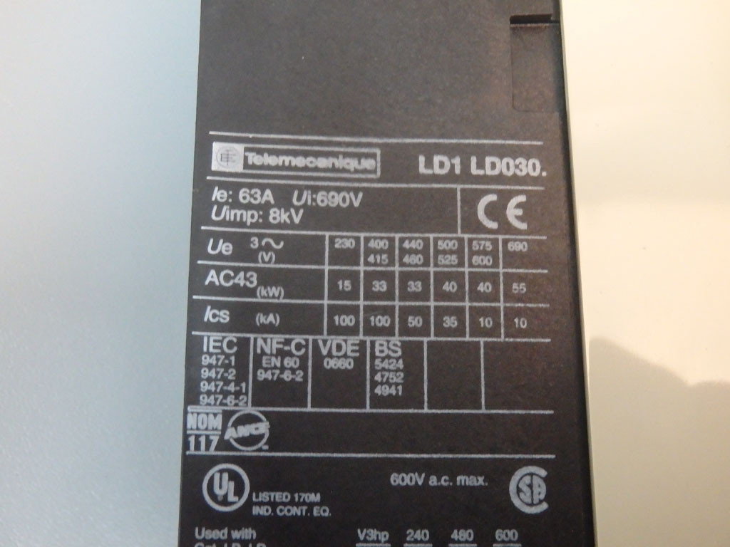 TÉLÉMÉCANIQUE  LD1LD030B