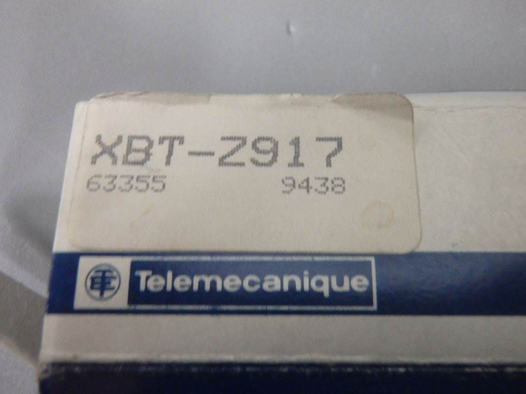TÉLÉMÉCANIQUE  XBT-Z917