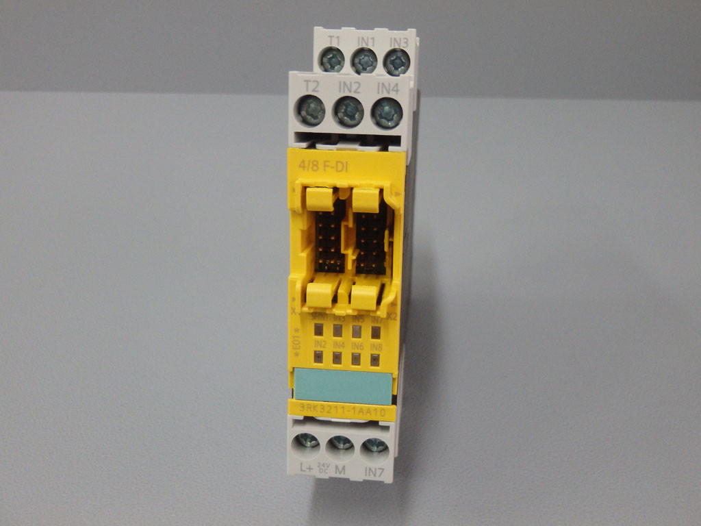 SIEMENS 3RK3211-1AA10