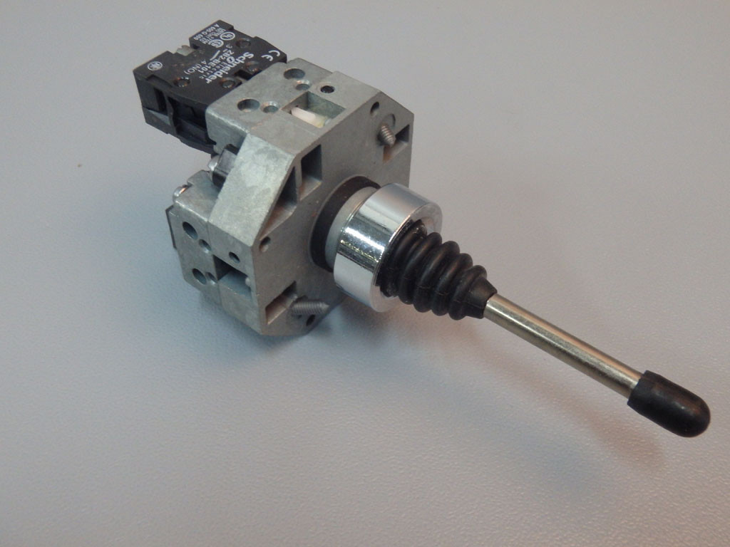 SCHNEIDER  XD2GA8221