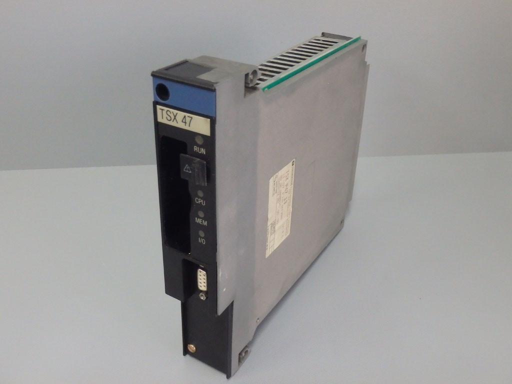 TÉLÉMÉCANIQUE  TSXP4713