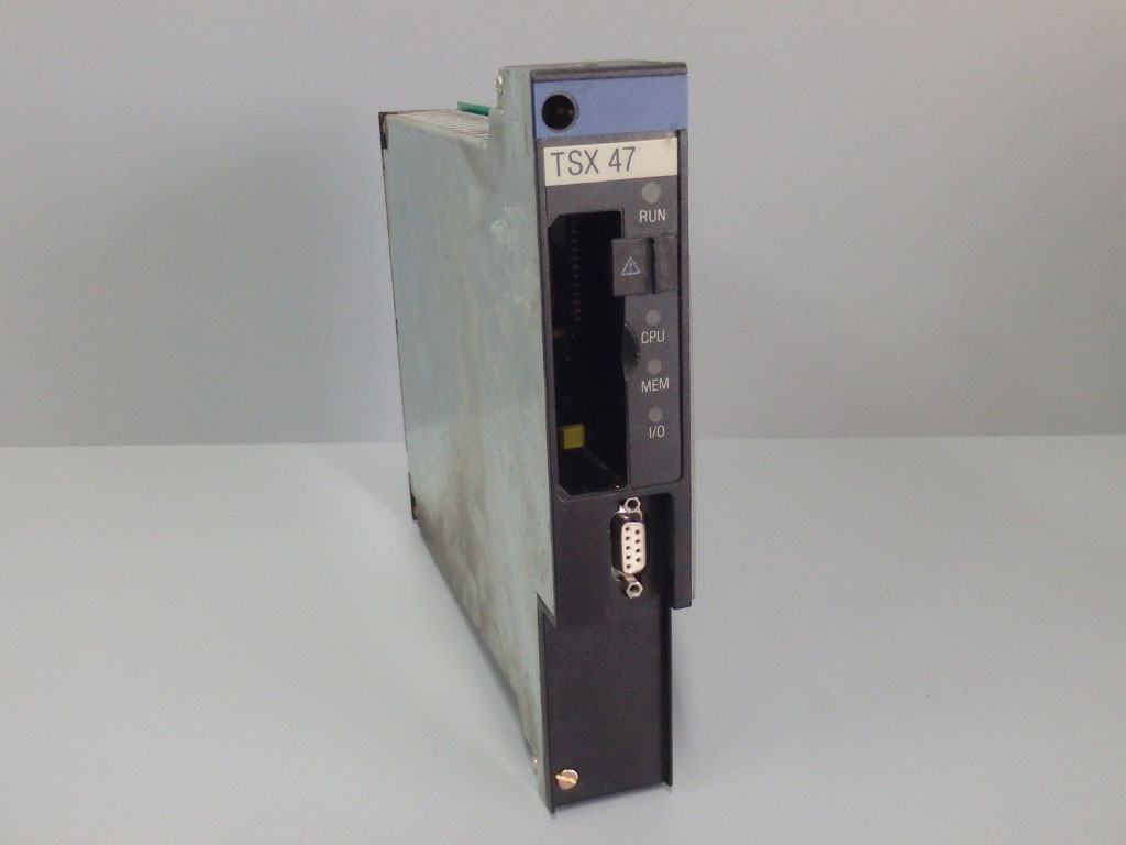 TÉLÉMÉCANIQUE  TSXP4713